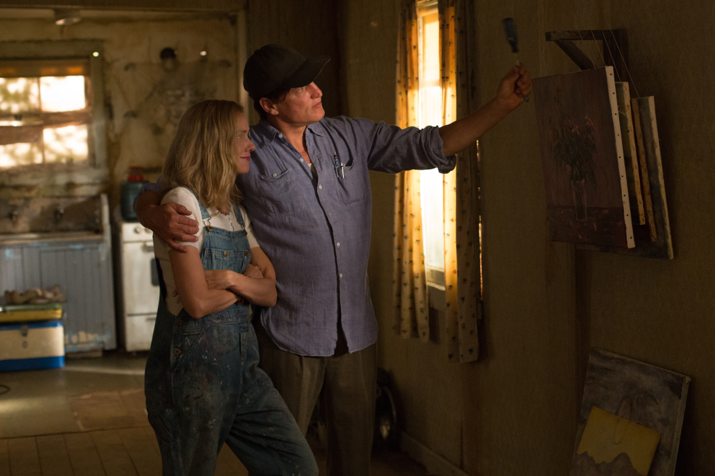 Naomi Watts as "Rose Mary Walls" and Woody Harrelson as "Rex Walls" in THE GLASS CASTLE. Photo by Jake Giles Netter.